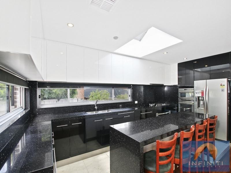 9A Urunga Place, Bossley Park NSW 2176