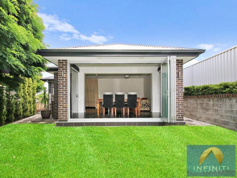 9A Urunga Place, Bossley Park NSW 2176