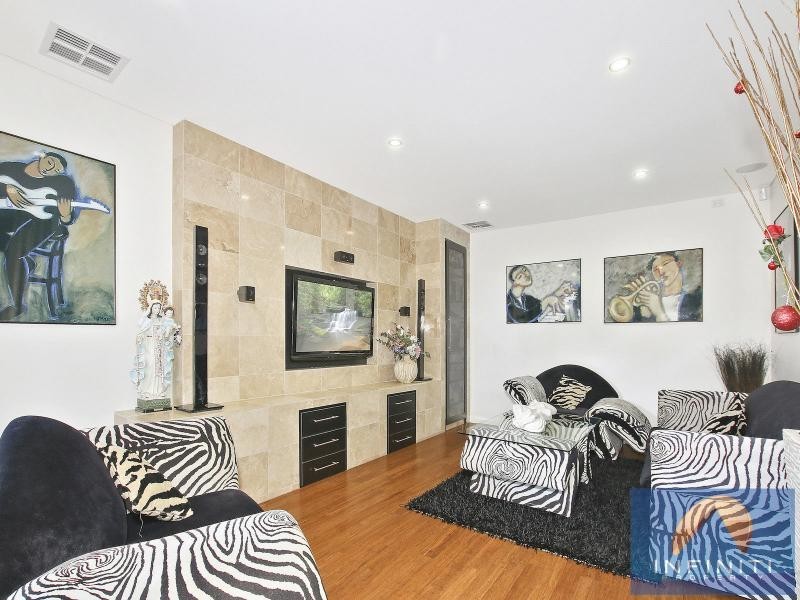 9A Urunga Place, Bossley Park NSW 2176