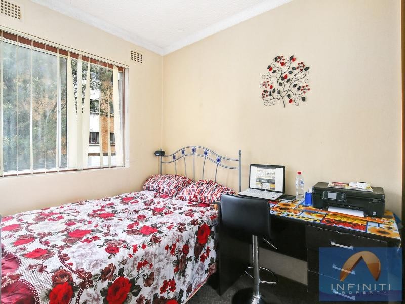 13/5 Lachlan Street, Warwick Farm NSW 2170