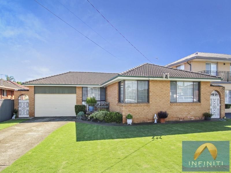 15 Musgrave Crescent, Fairfield West NSW 2165