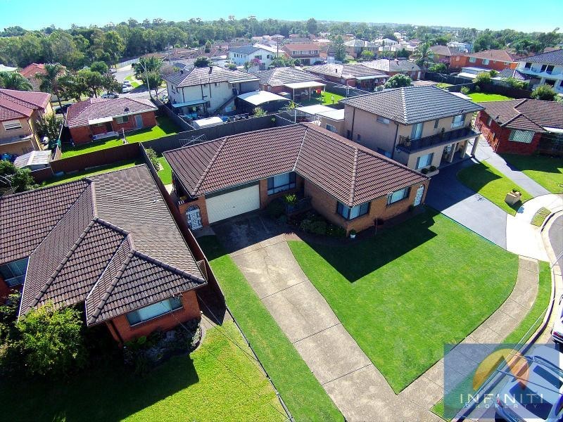 15 Musgrave Crescent, Fairfield West NSW 2165