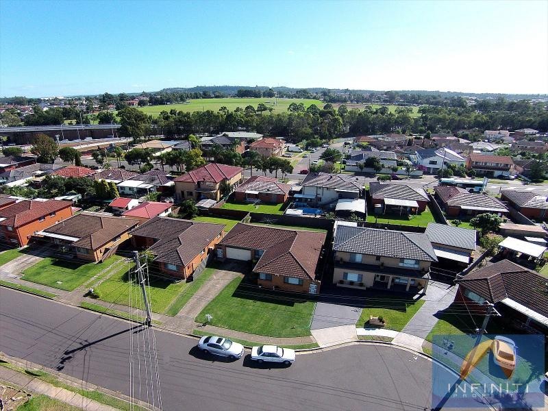 15 Musgrave Crescent, Fairfield West NSW 2165