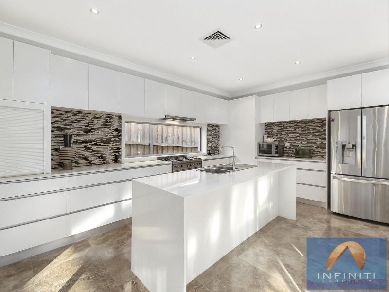 20 Moondarra Drive, West Hoxton NSW 2171