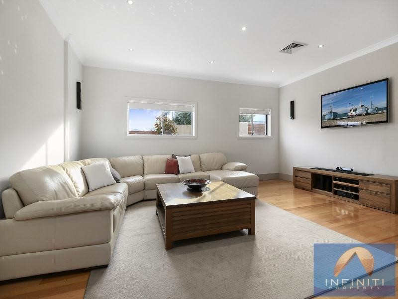 20 Moondarra Drive, West Hoxton NSW 2171