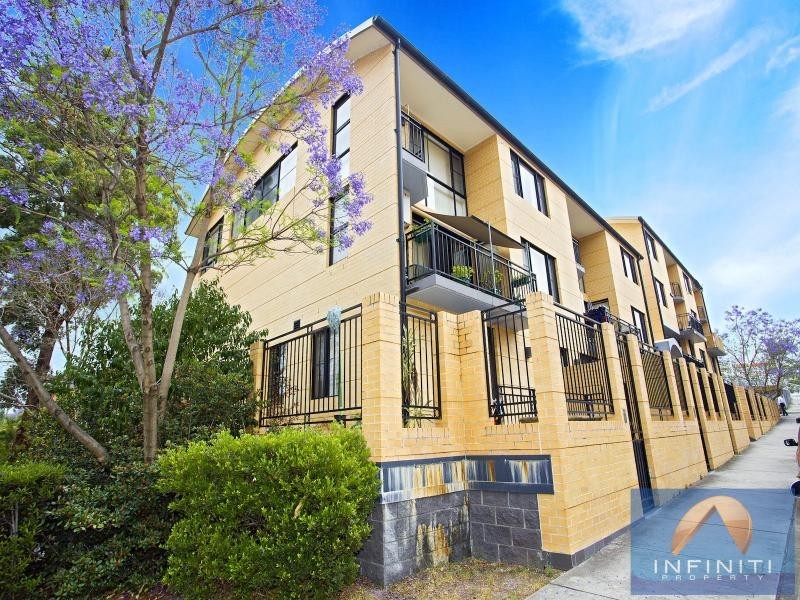 1/11-13 Charles Street, Liverpool NSW 2170