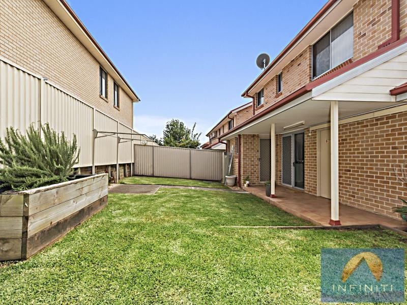 10/3 Turner Place, Casula NSW 2170