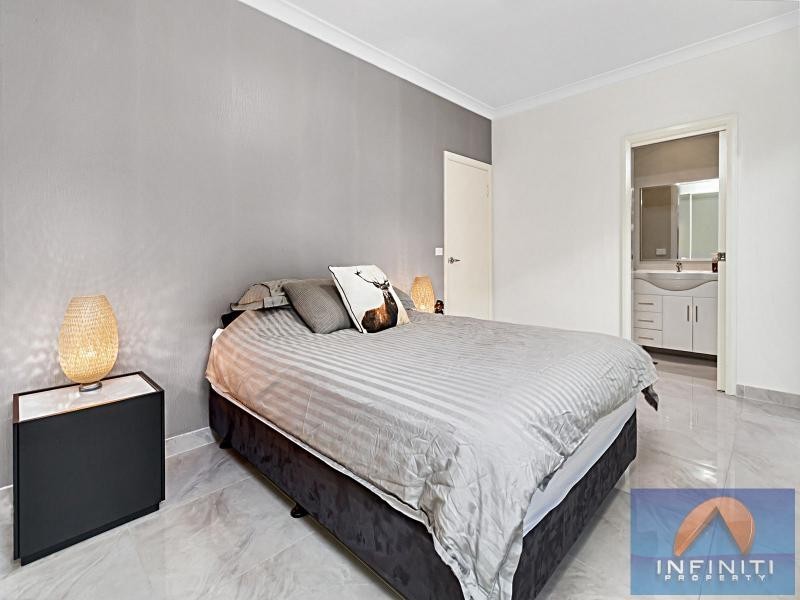 33 Carnation Avenue, Casula NSW 2170