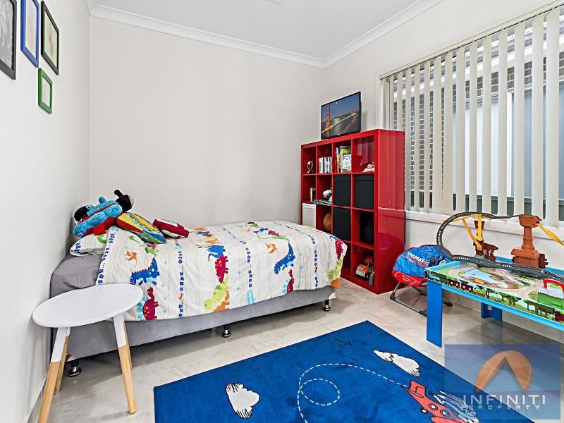 33 Carnation Avenue, Casula NSW 2170
