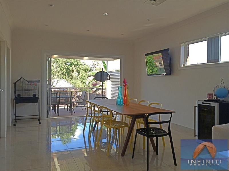 33 Carnation Avenue, Casula NSW 2170