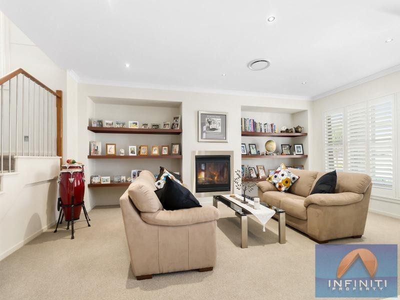 25 Manton Avenue, West Hoxton NSW 2171