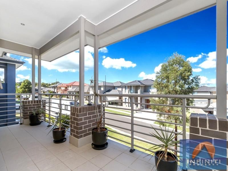 25 Manton Avenue, West Hoxton NSW 2171