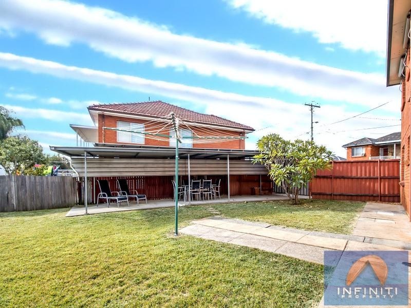 15 Basildon Road, Canley Heights NSW 2166