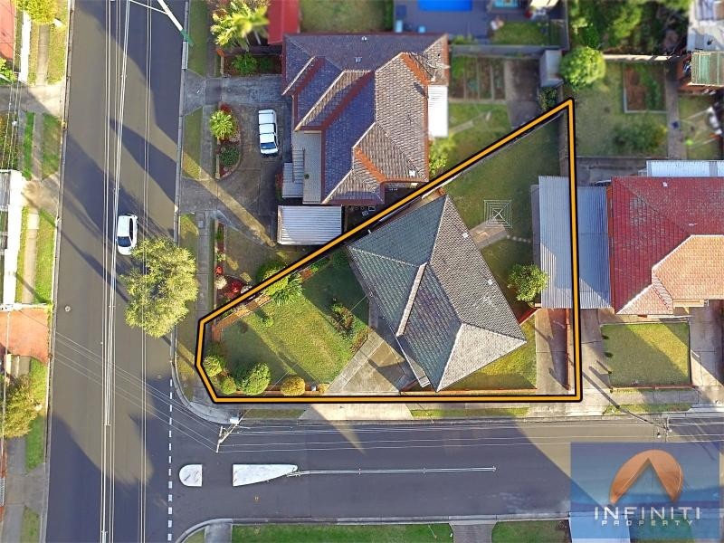 15 Basildon Road, Canley Heights NSW 2166