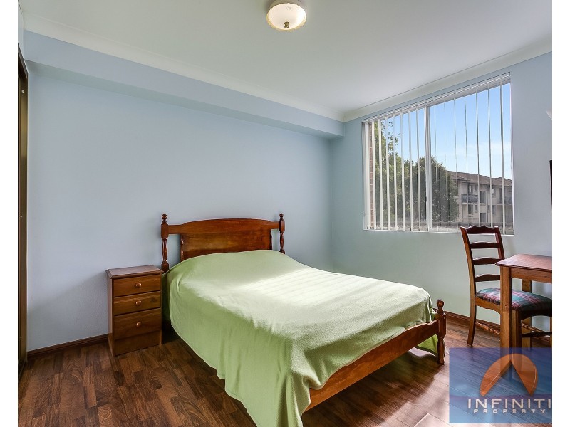 8/8-10 Ulverstone St, Fairfield NSW 2165