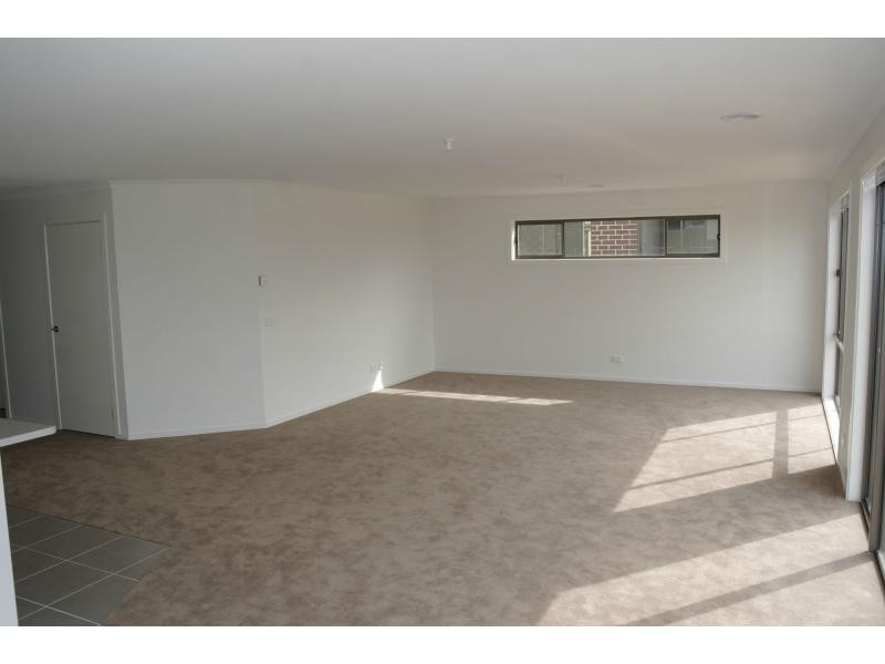 L12 Botham, Pakenham VIC 3810