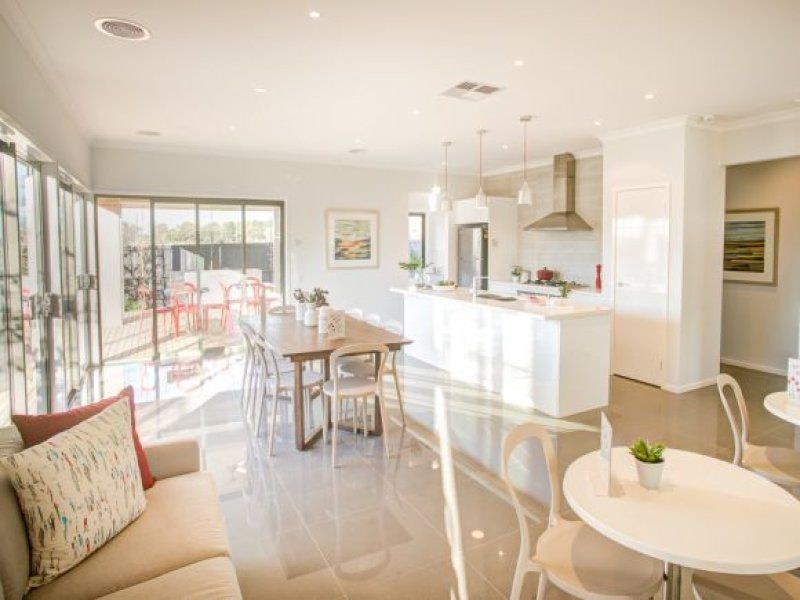 Cranbourne West VIC 3977