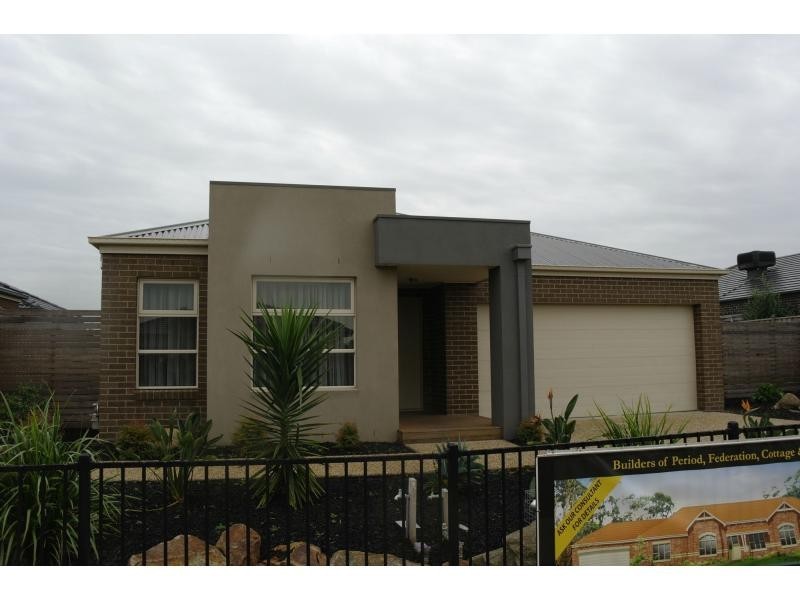Cranbourne West VIC 3977