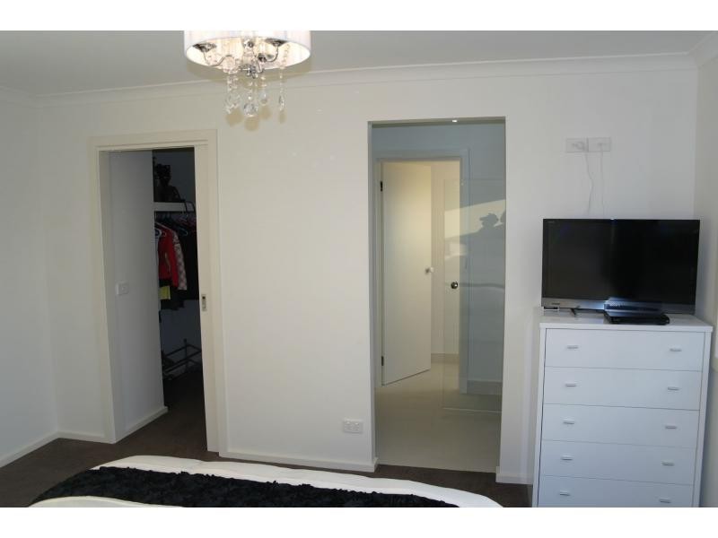 Cranbourne North VIC 3977
