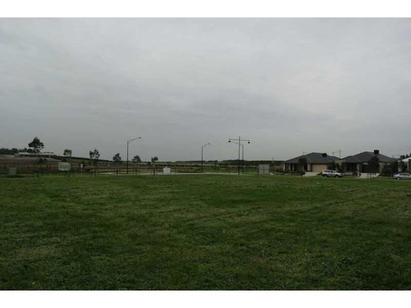 Cranbourne North VIC 3977