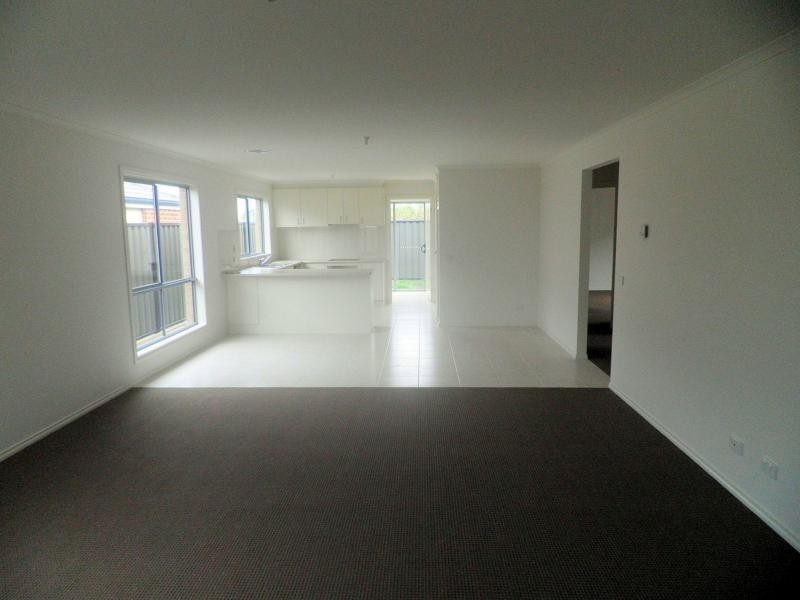 L11 Botham Crescent, Pakenham VIC 3810