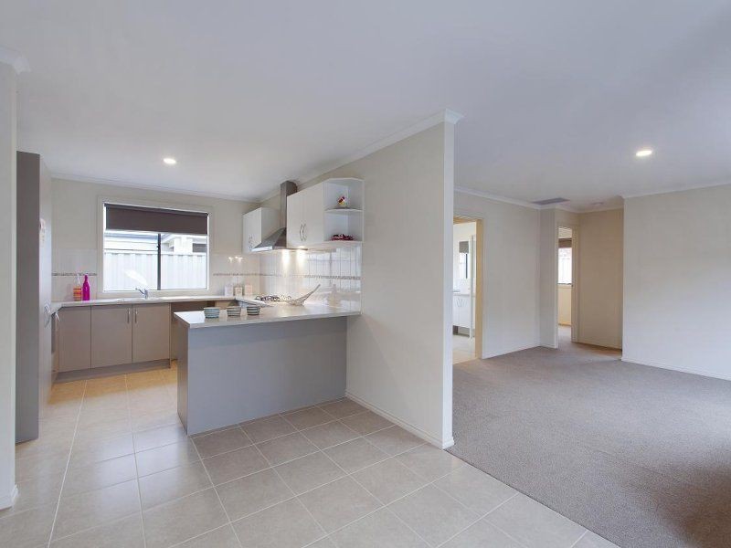 Pakenham VIC 3810