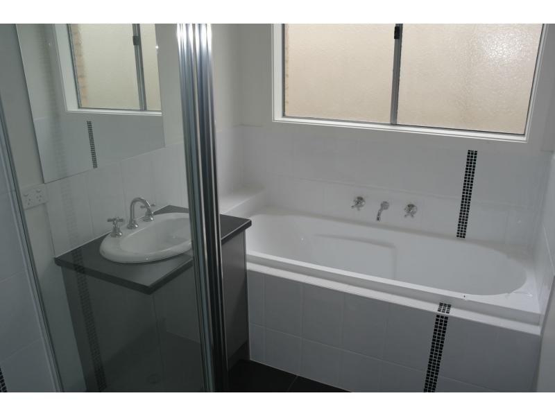 Clyde North VIC 3978