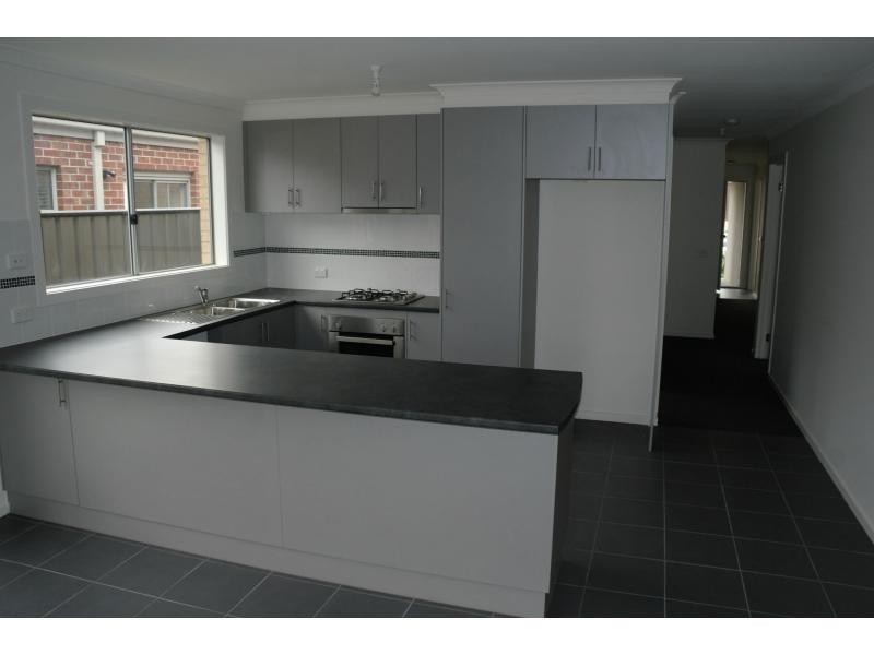 Clyde North VIC 3978