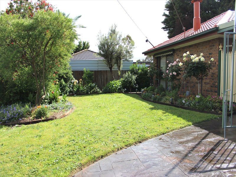 4 Mayune Court, Cranbourne VIC 3977