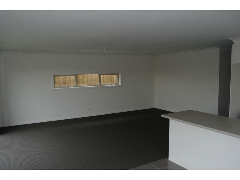 Cranbourne VIC 3977