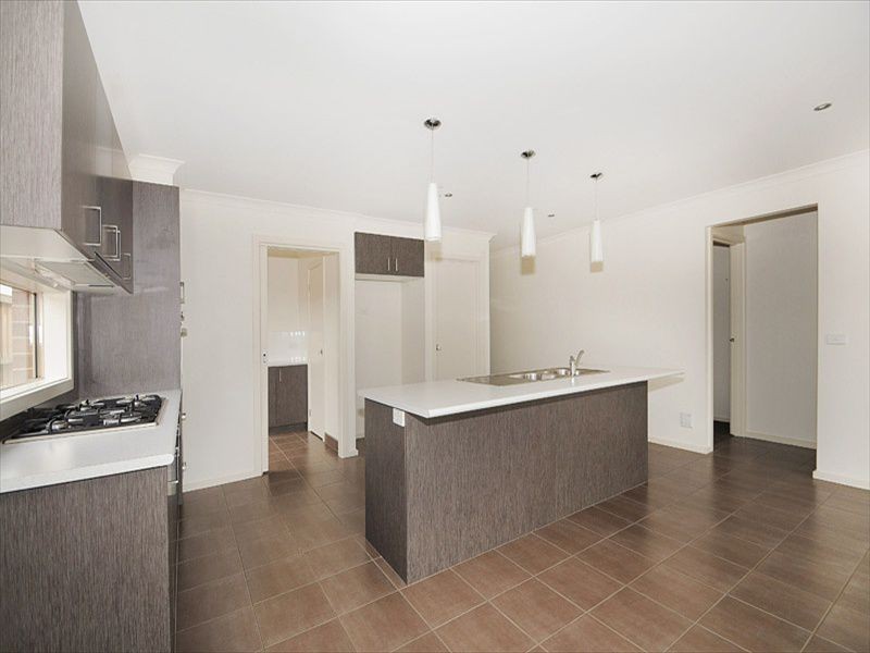 45 Chantenay Parade, Cranbourne North VIC 3977