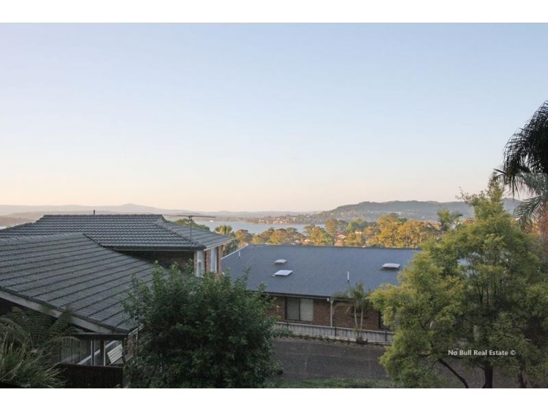 8 Mildura Close, Eleebana NSW 2282