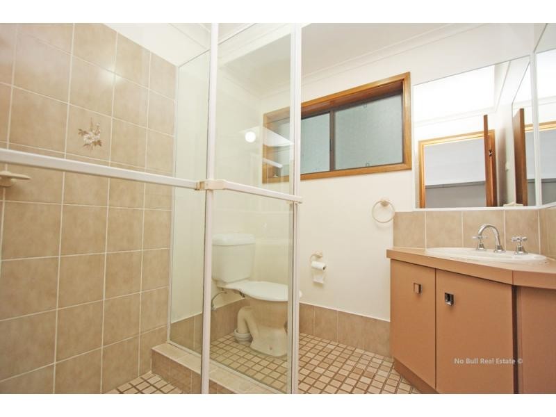 8 Mildura Close, Eleebana NSW 2282