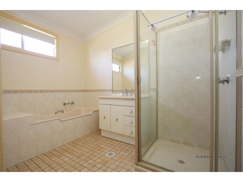 4 Earl Street, Holmesville NSW 2286