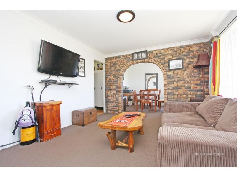 11 Margaret Street, Holmesville NSW 2286