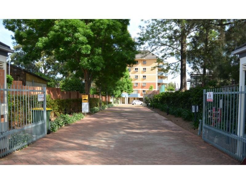 17/98 Chandos Street, Ashfield NSW 2131