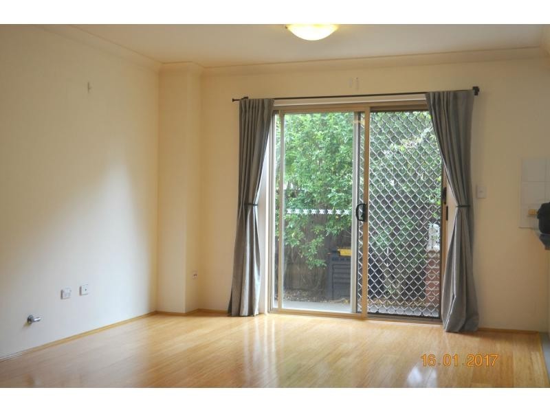 4/10 Beatrice Street, Ashfield NSW 2131