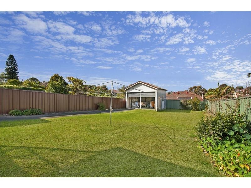 20 Modern Avenue, Canterbury NSW 2193