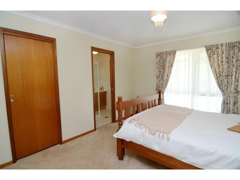 41 Northview Drive, South Pambula NSW 2549