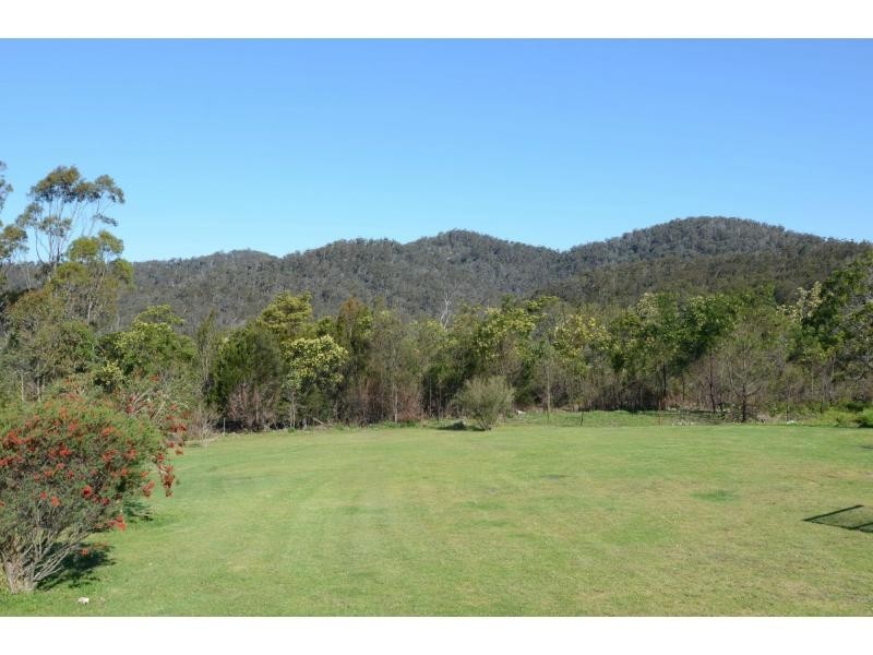 972 Back Creek Road, Lochiel NSW 2549