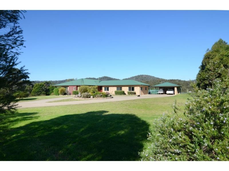 972 Back Creek Road, Lochiel NSW 2549