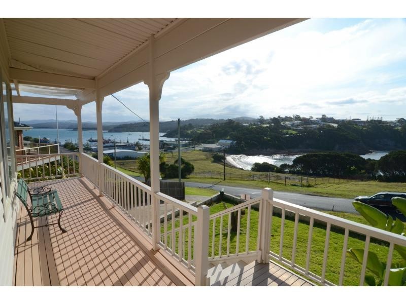 2 Weecoon Street, Eden NSW 2551