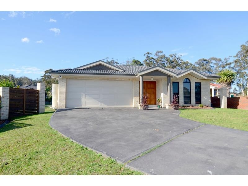 9 Albacore Crescent, Eden NSW 2551