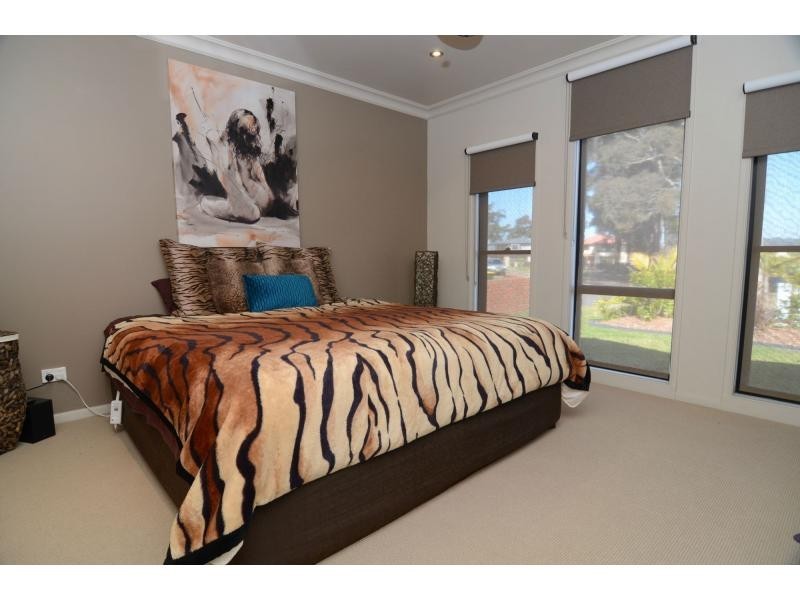 9 Albacore Crescent, Eden NSW 2551