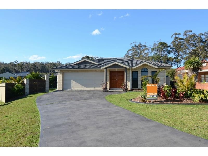 9 Albacore Crescent, Eden NSW 2551