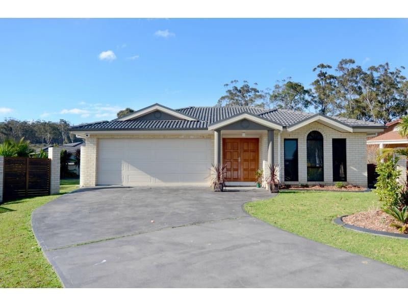 9 Albacore Crescent, Eden NSW 2551