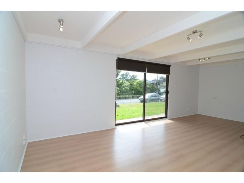 Duplex 1/13 Maling Street, Eden NSW 2551