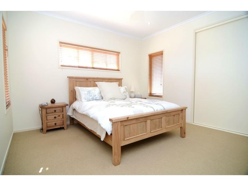 9 Wave Street, Eden NSW 2551