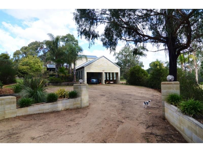 36 Walsh Close, Wolumla NSW 2550