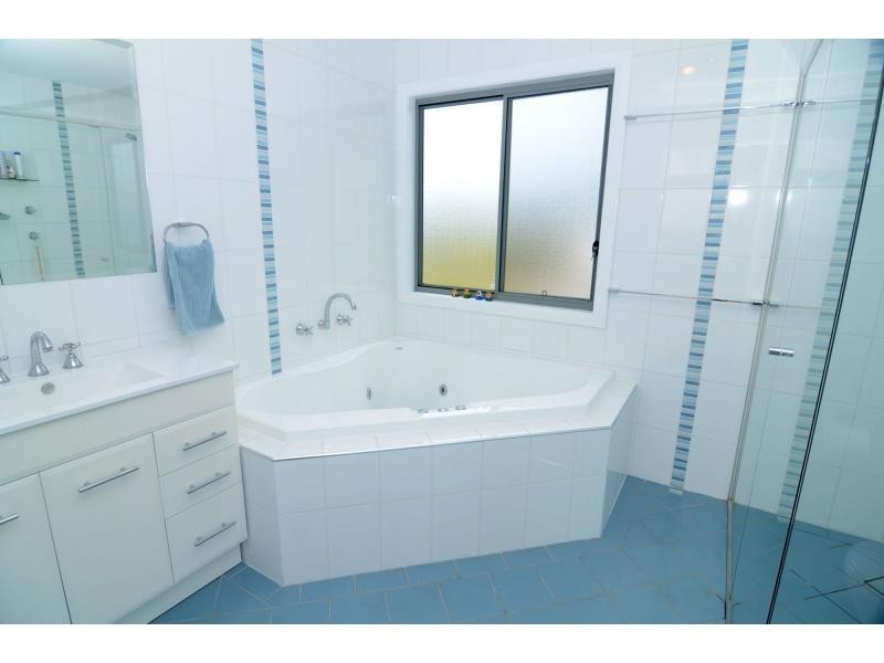 3 Emily Lane, Tura Beach NSW 2548